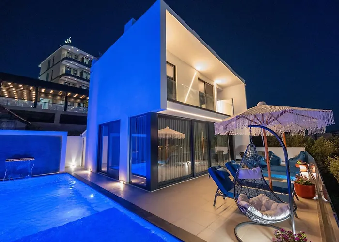 Luxury Villas Angela