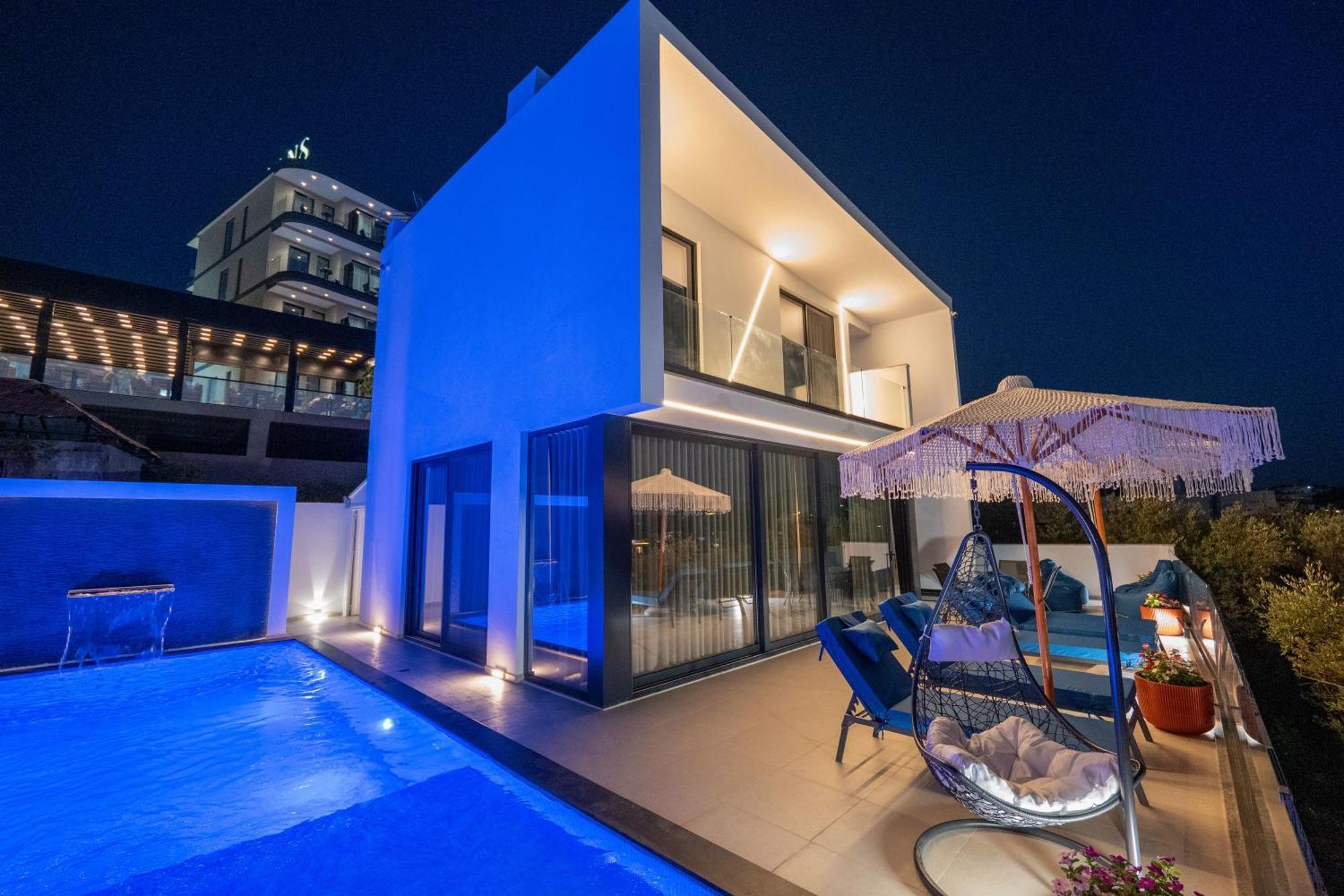 Luxury Angela Villa *